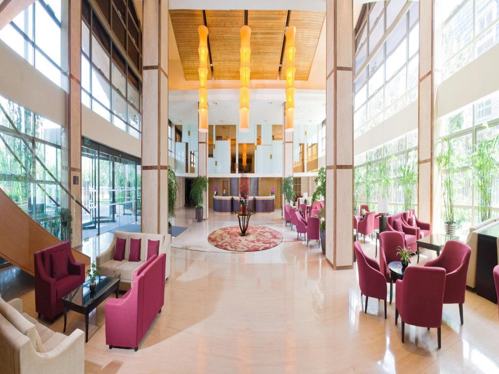Days Business Place Longwan Khách sạn 4*