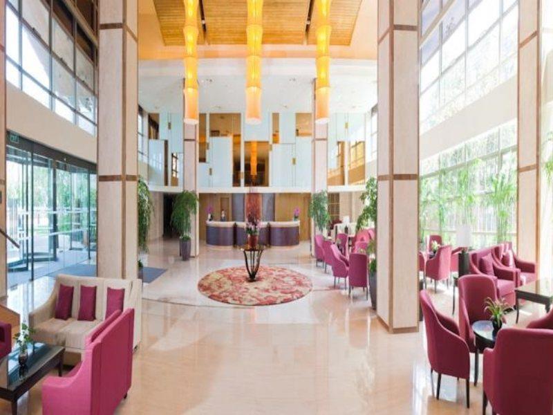 Khách sạn Days Business Place Longwan 4*