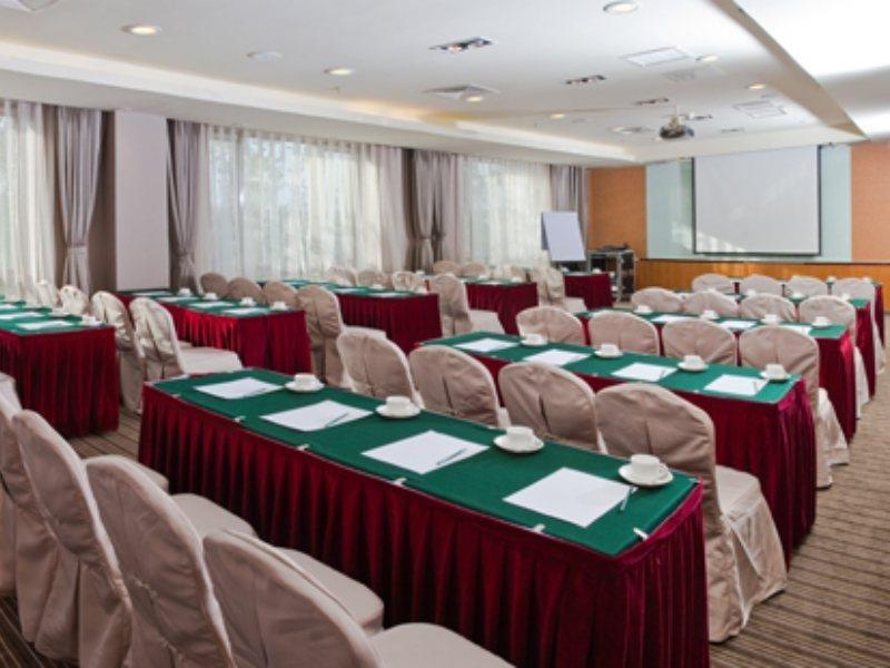 Days Business Place Longwan